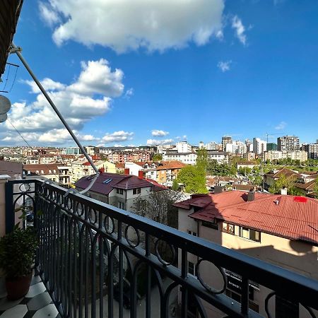 Yellowhouse Priştine Dış mekan fotoğraf