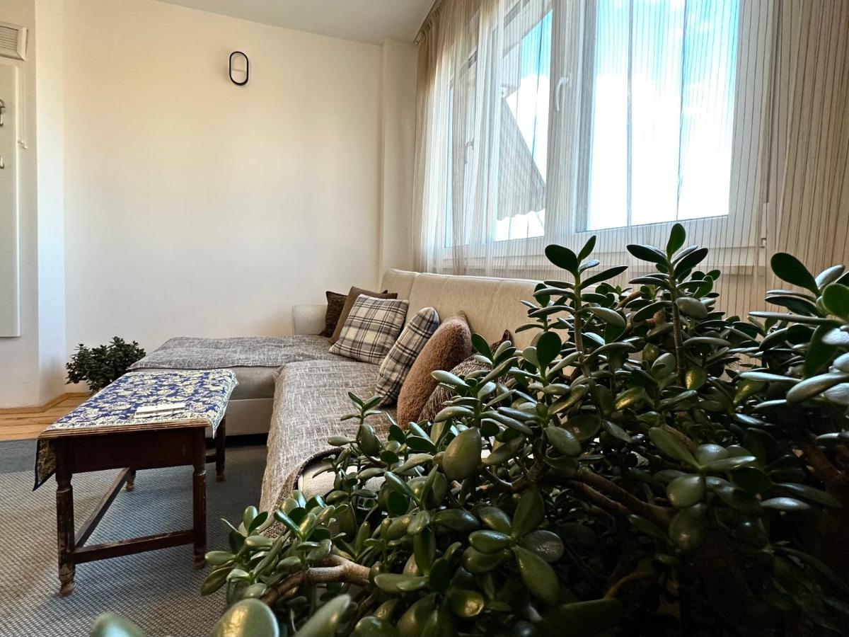 Yellowhouse Priştine Dış mekan fotoğraf