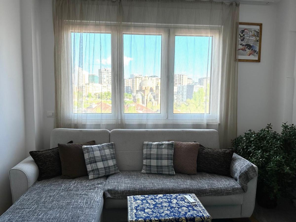 Yellowhouse Priştine Dış mekan fotoğraf